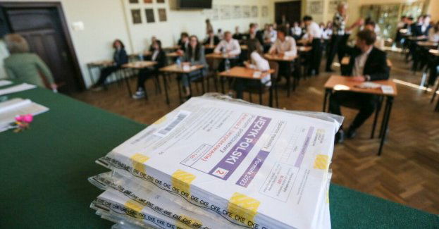 Maturzyści pisali o nadziei w trudnych czasach lub o wpływie błędnej oceny na życie