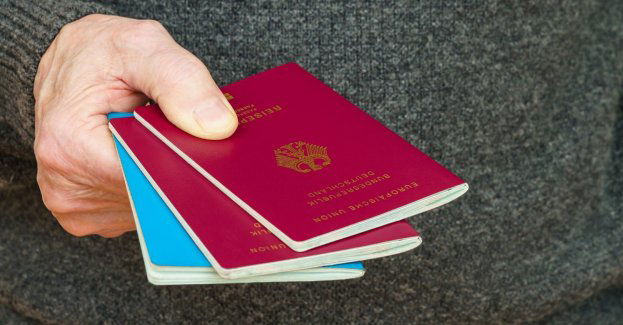 Strażnicy graniczni zatrzymali czterech migrantów i dwóch przemytników