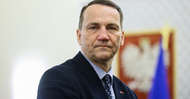 Polska uznaje niepodległość Ukrainy w jej międzynarodowo ustanowionych granicach