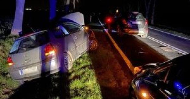 Volkswagenem wjechała do rowu- badanie alkomatem 19-letniej kierującej wskazało ponad 1,2 promila alkoholu