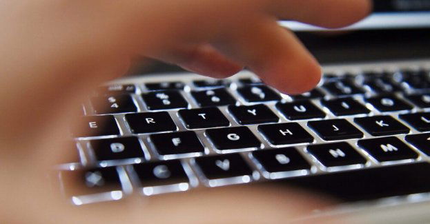 Mieszkaniec Krakowa odpowie za pochwałę zabójstwa wrocławskich policjantów