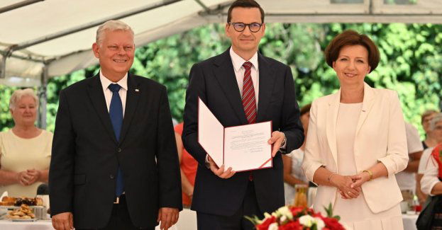 Premier podpisał rozporządzenia w sprawie wysokości i terminu wypłat czternastych emerytur