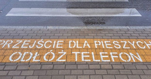 Przejście dla pieszych- odłóż telefon