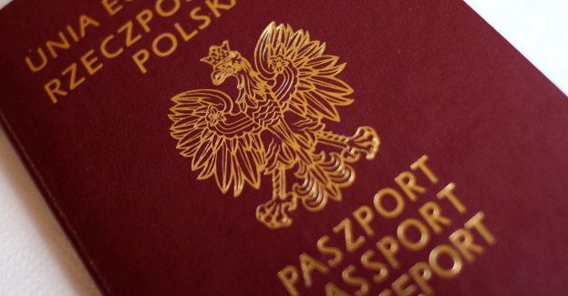 Prokuratura pozbawia M. Romanowskiego polskiego paszportu; to samo może czekać Z. Ziobrę