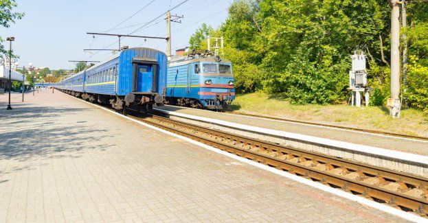 Pociąg dalekobieżny Hrubieszów-Kraków z przystankiem w Mielcu