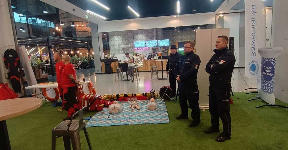 zdjęcie: Policja i straż uczą jak chronić się przed czadem i pożarami / fot. KPP w Bełchatowie