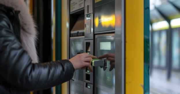 Szybka reakcja policjantów uchroniła toruniankę przed utratą niemal 200 000 zł