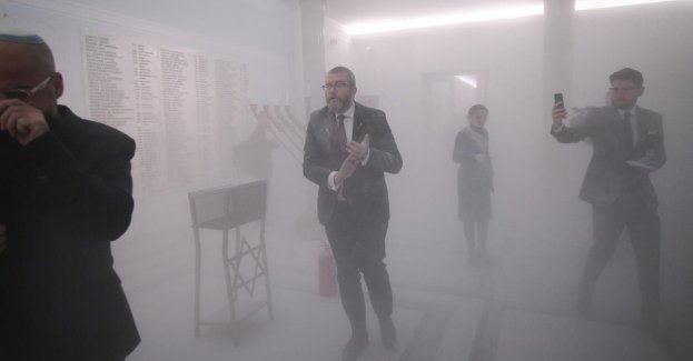 Prezydium Sejmu ukarało posła Brauna odebraniem połowy uposażenia na trzy miesiące i całości diety na pół roku
