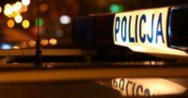 Po pijaku wdrapał się na żurawia. Usłyszy zarzuty