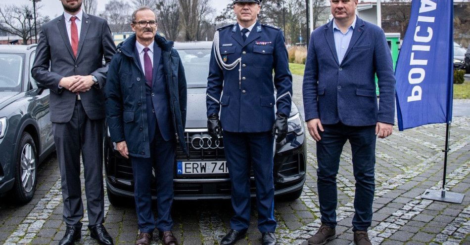 zdjęcie: Nowe Audi Q3 w służbie Komisariatu Policji w Białej Rawskiej / fot. KPP w Rawie Mazowieckiej