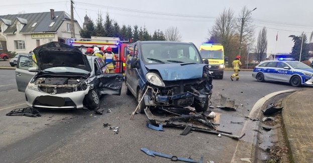 Nieustąpienie pierwszeństwa przejazdu przyczyną kolizji