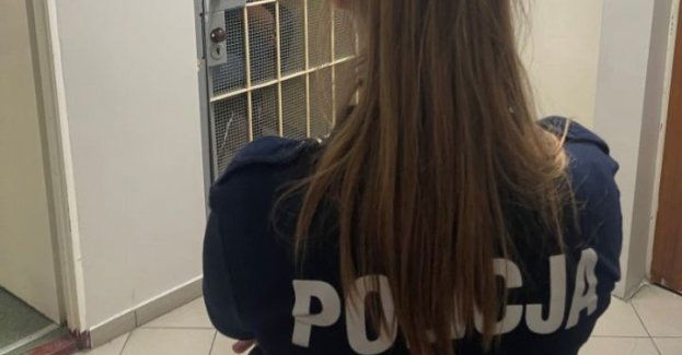 44-letni Mężczyzna uciekał przed kontrolą, znieważył funkcjonariuszy i uszkodził radiowóz. Został zatrzymany