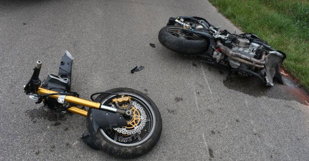 Prędkość, przyczyną wypadku z udziałem motocyklisty - uważajmy na drodze!