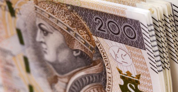 Oszustwo podczas sprzedaży w sieci. Mieszkanka powiatu straciła ponad 4 tysiące złotych.