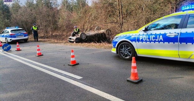 Stracił panowanie nad pojazdem wyjeżdżając z zakrętu