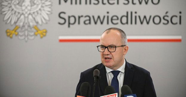 Proces odbudowy państwa demokratycznego powinien się odbywać zgodnie z regułami