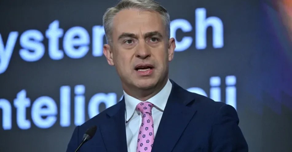zdjęcie: Gawkowski: RCB pracuje nad komunikatami ostrzegawczymi / Warszawa, 27.07.2026. Wicepremier, minister cyfryzacji Krzysztof Gawkowski podczas konferencji prasowej w siedzibie resortu w Warszawie, 27 bm. Temat spotkania
