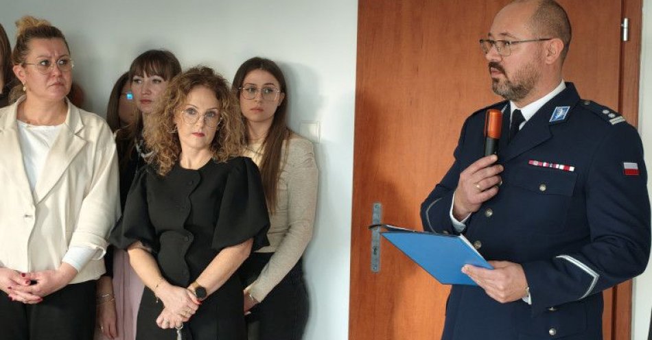 zdjęcie: Wigilijne spotkanie w komendzie w Płońsku buduje wspólnotę / fot. KPP w Płońsku