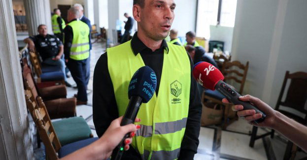 Zostajemy w Sejmie, czekamy na spotkanie z premierem