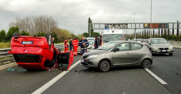 Wypadek pod Kutnem. Utrudnienia w ruchu