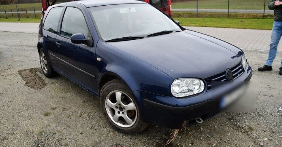 zdjęcie: Pijany kierowca wjechał do rowu. Świadek wskazał sprawcę / fot. KPP w Tczewie