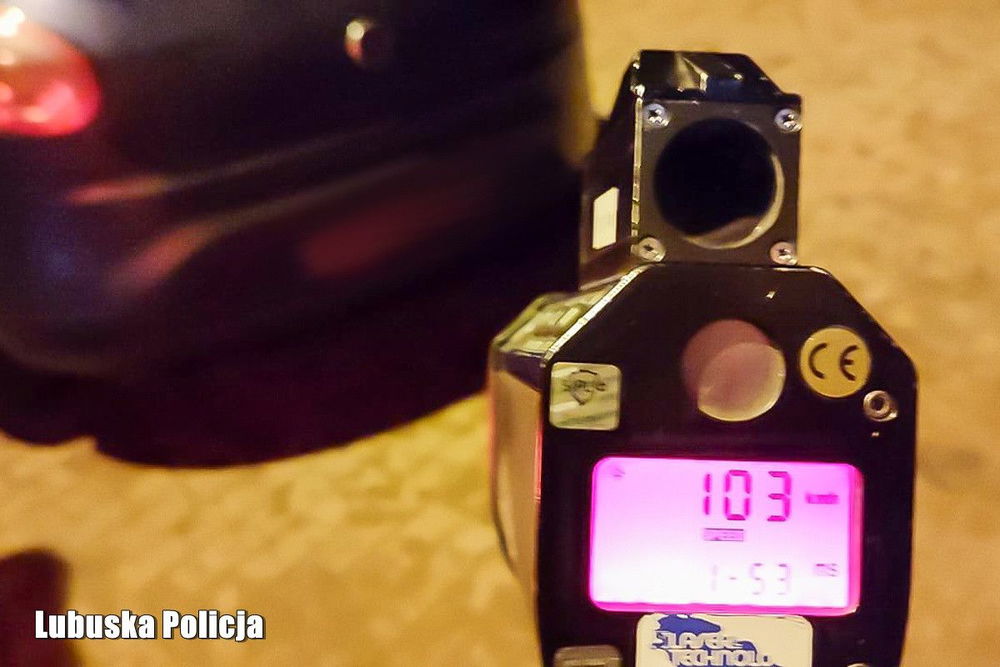 zdjęcie: Pędził 103 km/h w terenie zabudowanym. Stracił prawo jazdy / fot. KPP Wschowa