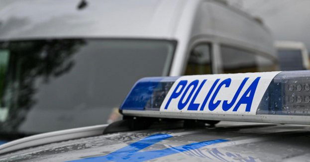 Kilka osób poszkodowanych w wypadku w Czajkach, w tym dwóch policjantów i dwoje dzieci