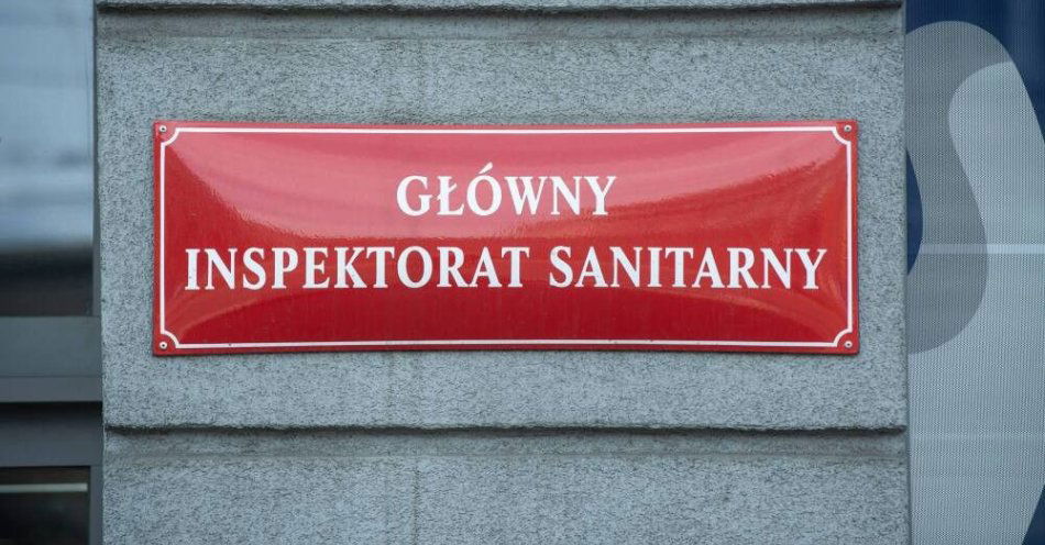 zdjęcie: GIS ostrzega: stwierdzono obecność salmonelli w suplemencie diety Błonnik / Warszawa, 18.04.2020. Tabliczka informacyjna na budynku Głównego Inspektoratu Sanitarnego przy ul. Targowej 65 w stolicy, 18. bm. (al/dw) PAP/Andrzej Lange