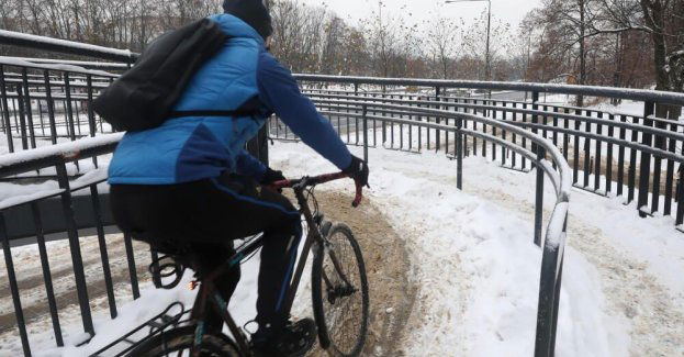Bezprawnie pędzą po ścieżkach