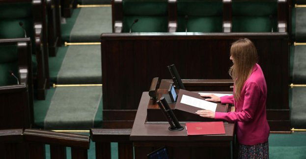 Kluby za dalszymi pracami nad projektem w sprawie renty wdowiej