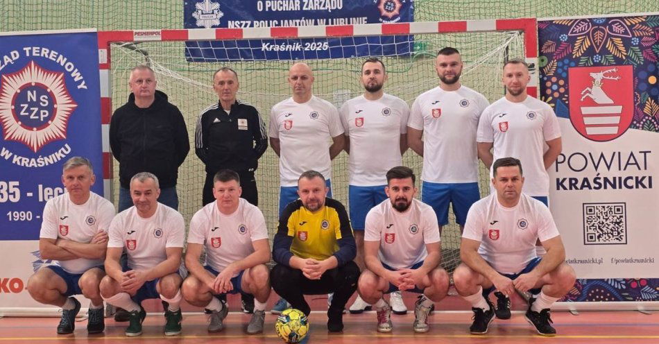 zdjęcie: Biłgoraj mistrzem Lubelszczyzny w halowej piłce policjantów / fot. KPP Biłgoraj