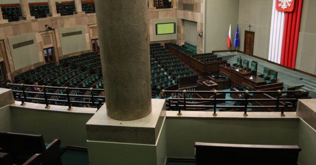 Senat zaproponował poprawki do nowelizacji ustawy o wykonywaniu mandatu posła i senatora