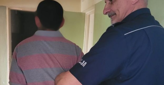 Policjanci zatrzymali nietrzeźwego sprawcę kolizji drogowej