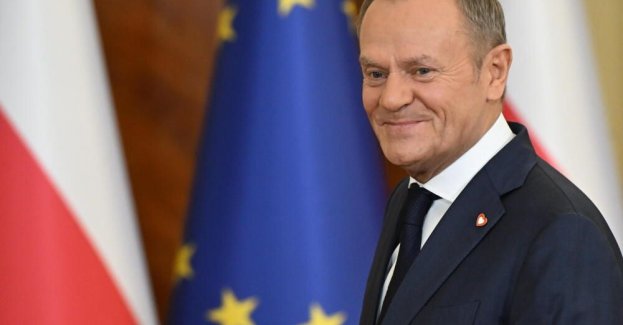 Donald Tusk zachęca do akcji wywieszania banerów wyborczych Rafała Trzaskowskiego