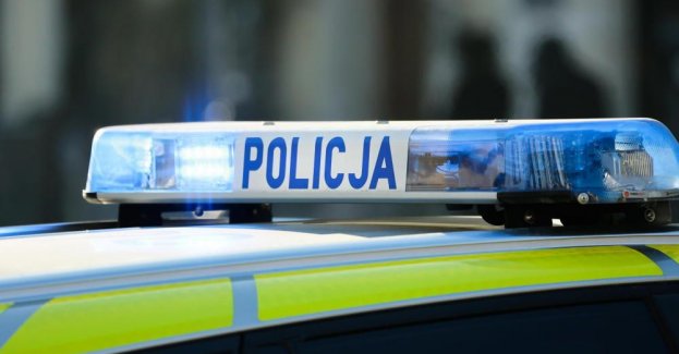 Młody mężczyzna zmarł w mieszkaniu księdza; trwa wyjaśnianie okoliczności jego śmierci