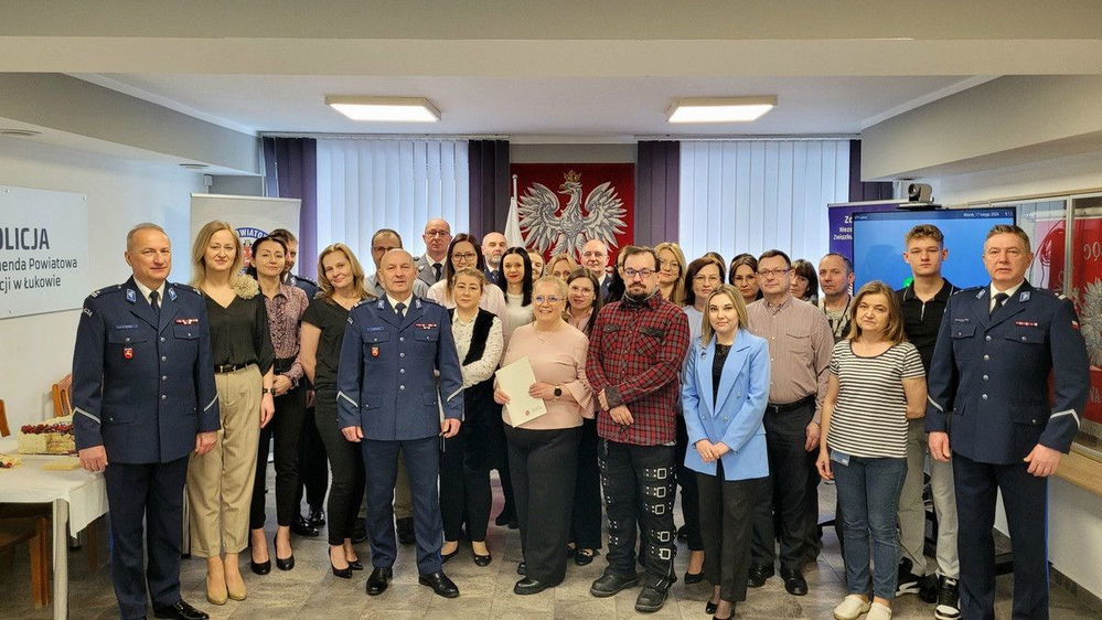 zdjęcie: Łuków: Komendant podziękował pracownikom służby cywilnej / fot. KPP Łuków