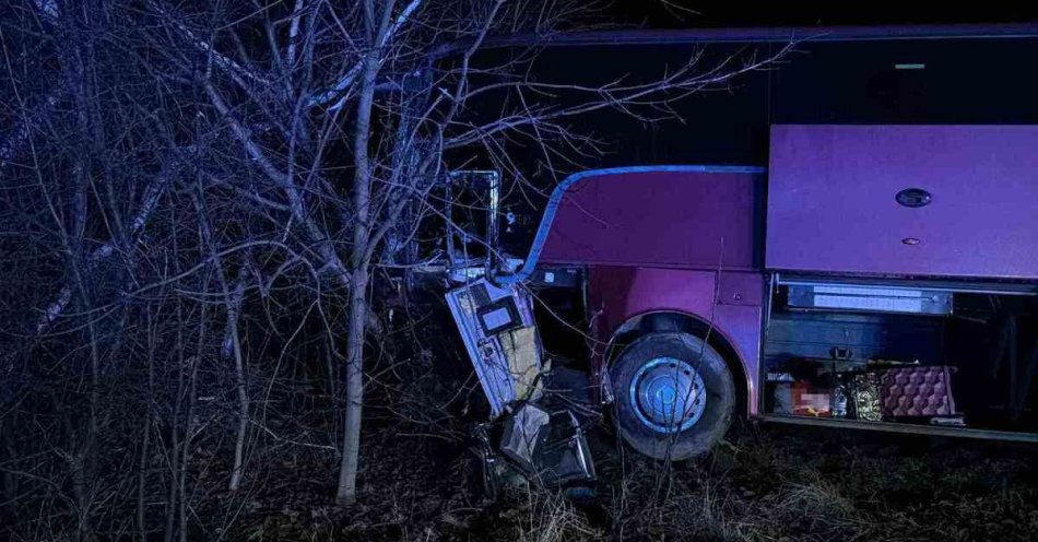 zdjęcie: Tragiczne czołowe zderzenie na DK17. Kierowca zginął / fot. KPP Świdnik