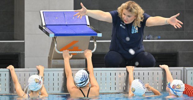 Otylia Jędrzejczak: Uczymy dzieci, żeby bawiły się pływaniem