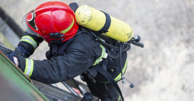 Jedna osoba w ciężkim stanie po wybuchu gazu; na miejscu 30 strażaków i dwa śmigłowce LPR