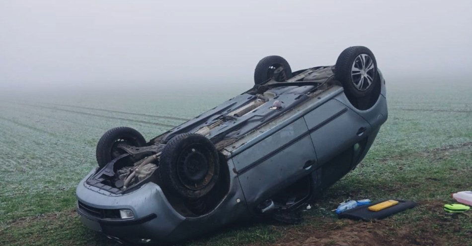 zdjęcie: Poranne dachowanie w Celigowie apel do kierowców / fot. KMP w Skierniewicach