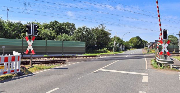 Koniec utrudnień na dk 32 po awarii rogatek na przejeździe (aktl.)