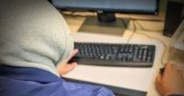 Lubinianka wystawiła na sprzedaż obuwie. Straciła blisko 10 tysięcy złotych