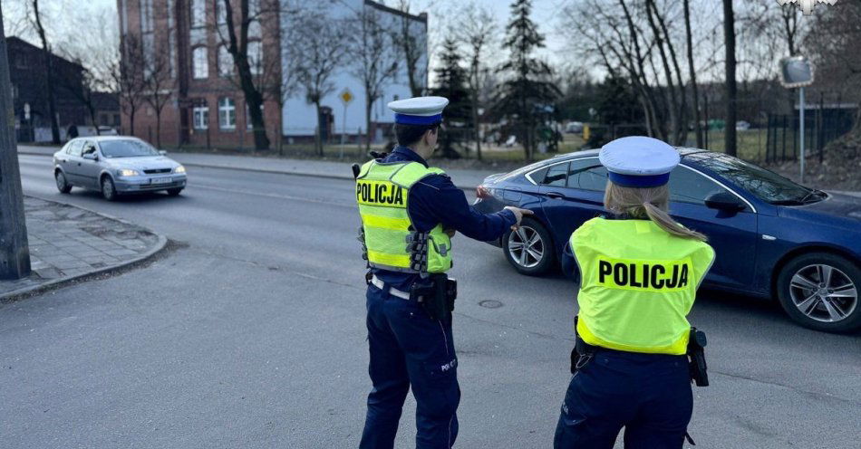 zdjęcie: Mysłowice: ujawniono kierowców używających telefonów / fot. KMP w Mysłowicach