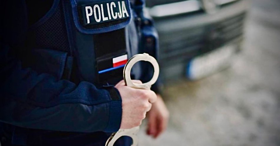 zdjęcie: 32 latek poszukiwany ukrył się na strychu i miał amfetaminę / fot. KPP w Kolbuszowej