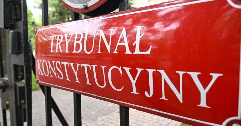 zdjęcie: PiS zgłosiło dwóch kandydatów do Trybunału Konstytucyjnego / Warszawa, 06.05.2024. Siedziba Trybunału Konstytucyjnego w Warszawie, przy której odbyła się konferencja prasowa Lewicy, Ogólnopolskiego Strajku Kobiet oraz Organizacji Wschód dot. kampanii