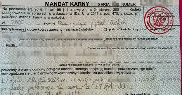 Jeden nietrzeźwy jechał rowerem, drogi na zakazie samochodem - obu zatrzymali ci sami policjanci