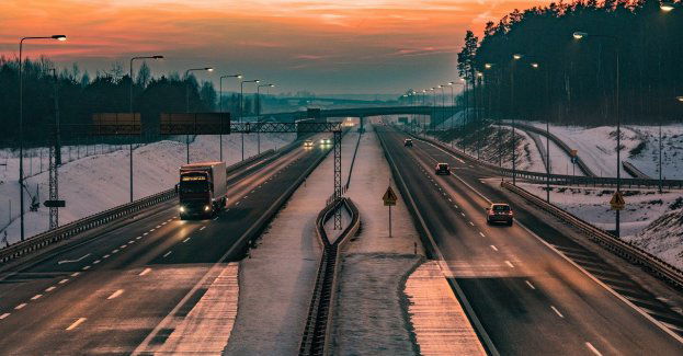 Koniec utrudnień po kolizji na S5 niedaleko Leszna