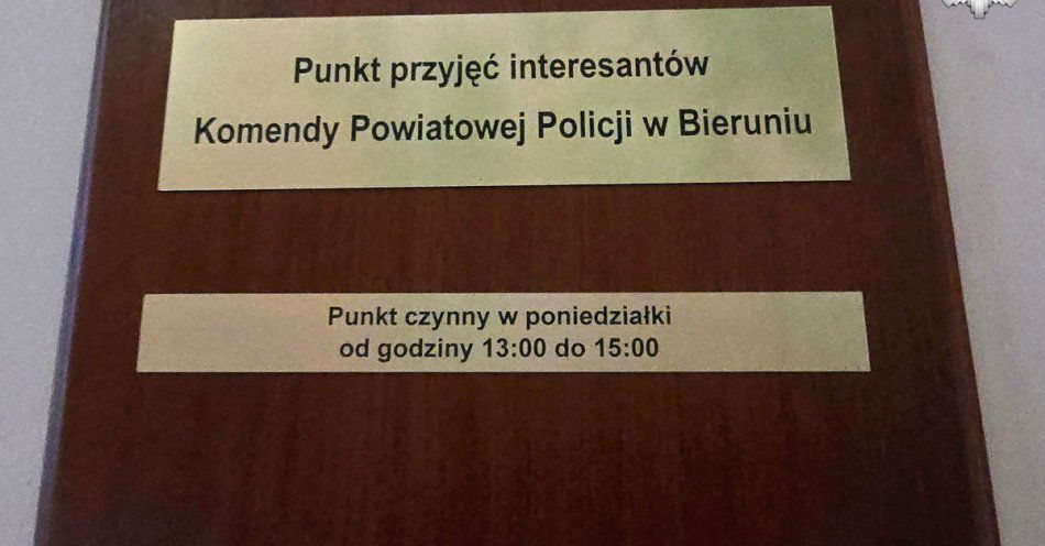 zdjęcie: Dzielnicowy w Urzędzie Miasta Imielin dla mieszkańców / fot. KPP w Bieruniu