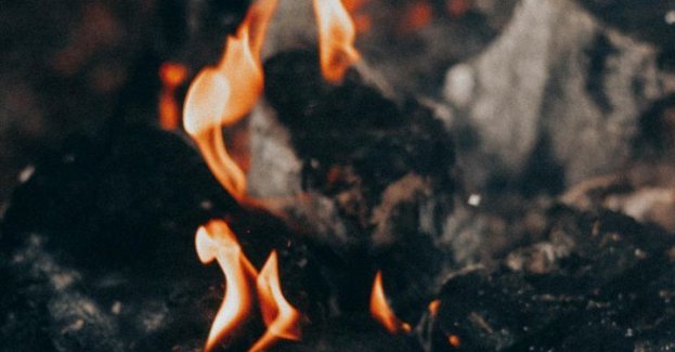 Zwłoki prawdopodobnie dwóch dziewczynek znalezione w pogorzelisku