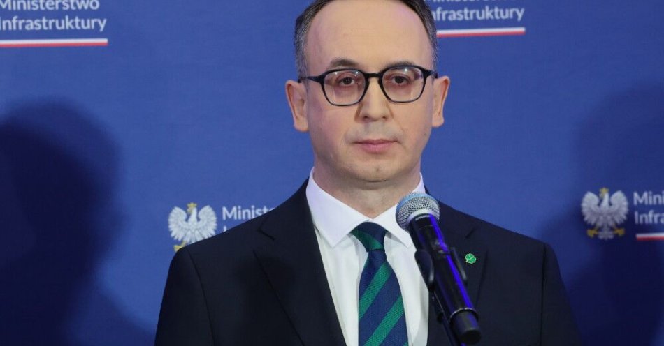 zdjęcie: Klimczak: wykolejenie pociągu na szlaku Miechów – Słomniki; nikomu nic się nie stało / Łódź, 14.01.2026. Minister infrastruktury Dariusz Klimczak podczas konferencji prasowej w związku z otwarciem II Forum Infrastruktury i Gospodarki, 14 bm. w Hali Expo w Łodzi. (sko) PAP/Marian Zubrzycki